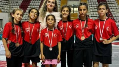 Manisa’nın Salihli ilçesi Misak-ı Milli Ortaokulu öğrencilerinden Nehir Tekin, Sivas’ta