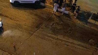 Mardin’in Kızıltepe ilçesinde kontrolden çıkan hafif ticari araç refüje çarparak