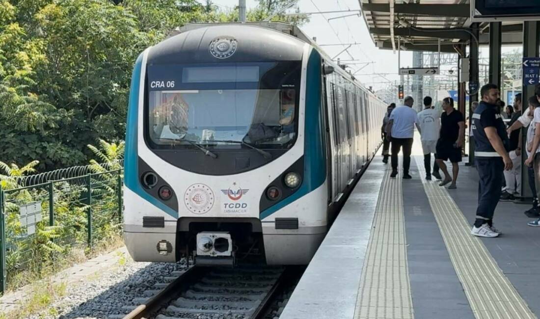 İstanbul Marmaray Ataköy istasyonunda bir kişi raylara atlayarak intihar etti.