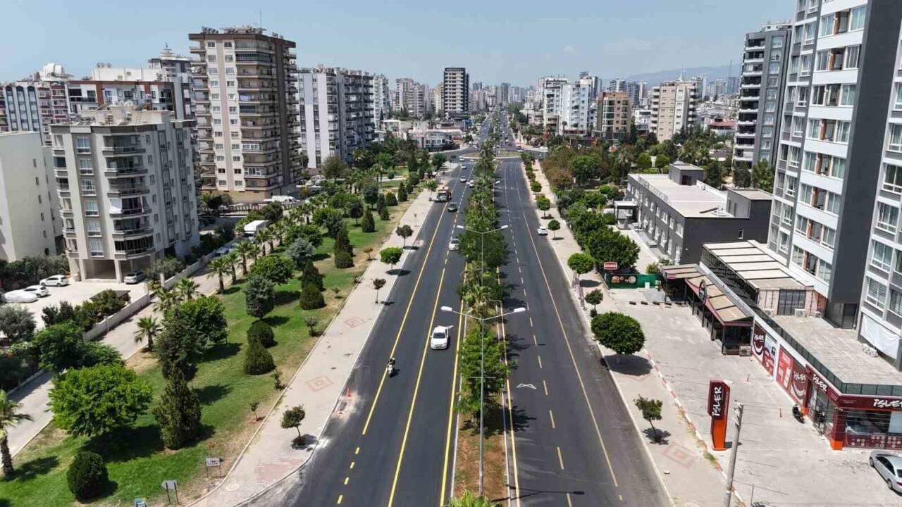 Mersin Büyükşehir Belediyesi, kent genelinde ulaşımı daha güvenli ve konforlu