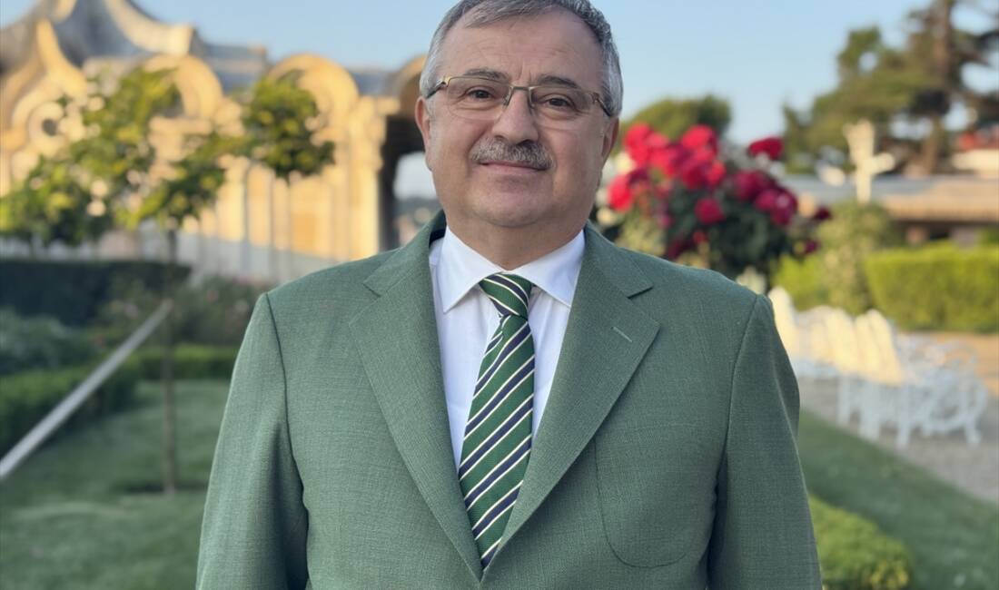 - Milli Saraylar İdaresi Başkan Yardımcısı Prof. Dr. Ahmet Çapoğlu:
-