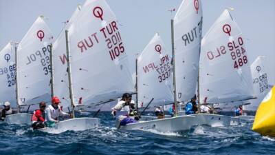 ANKARA (AA) – Milli yelkenciler, İzmir’in Çeşme ilçesinde düzenlenen 2025