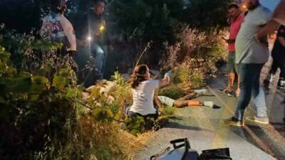 Aydın’ın Bozdoğan ilçesinde meydana gelen trafik kazasında şarampole uçan motosikletin