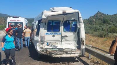 MUĞLA (AA) – Muğla’nın Milas ilçesinde beton mikseri ile yolcu