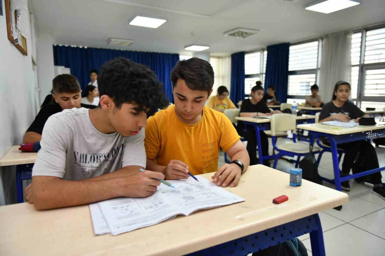 Antalya Muratpaşa Belediyesi’nin Destek Eğitim Merkezlerinde eğitim gören 140 öğrenci,