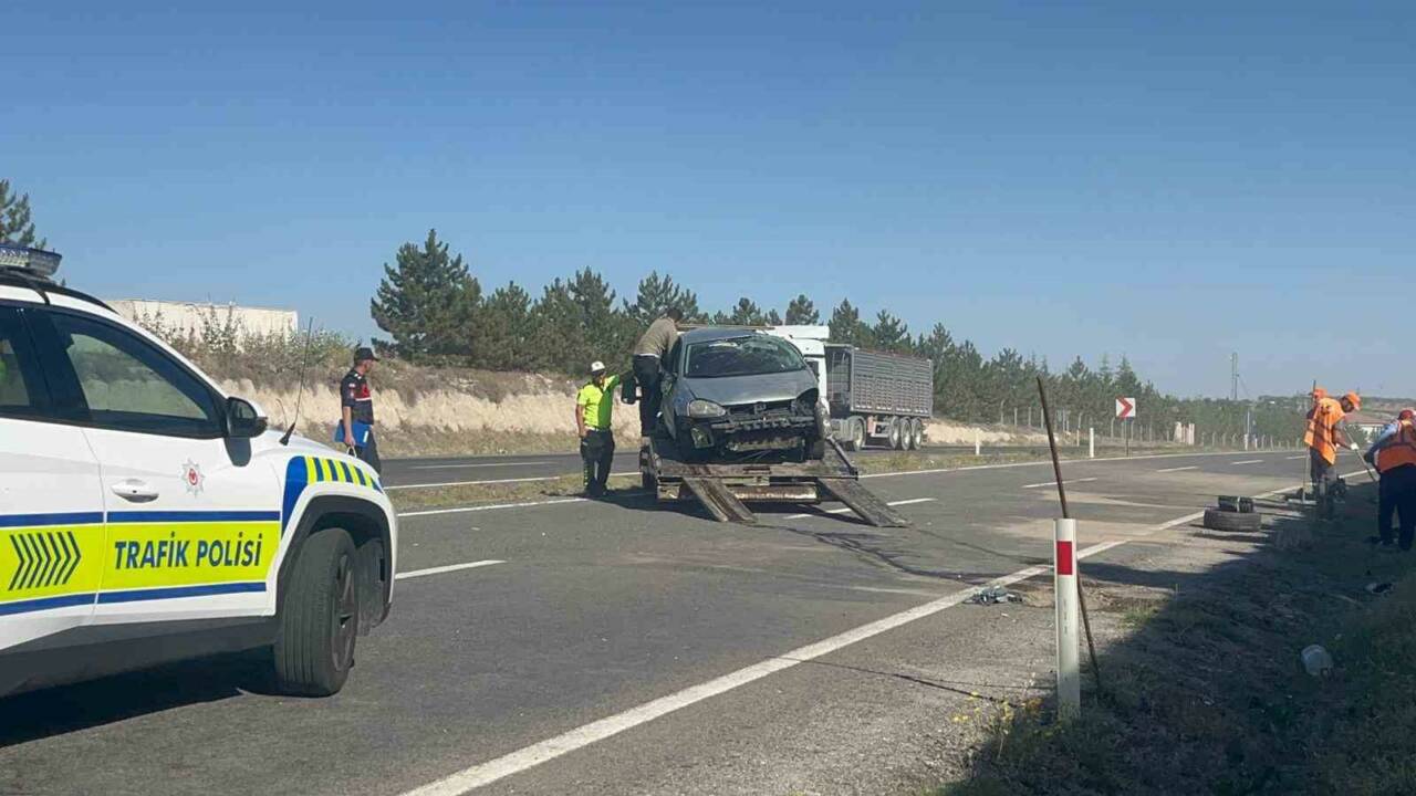 Nevşehir’de kontrolden çıkan otomobil takla atarak karşı şeride geçti. Kazada