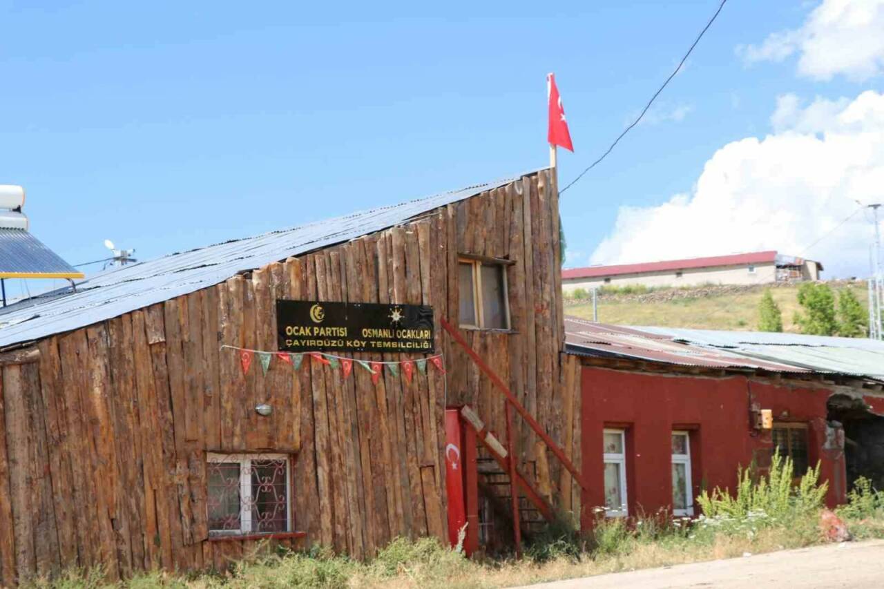 Osmanlı Ocakları Genel Başkanı Kadir Canpolat, tartıştığı abisi tarafından silahla