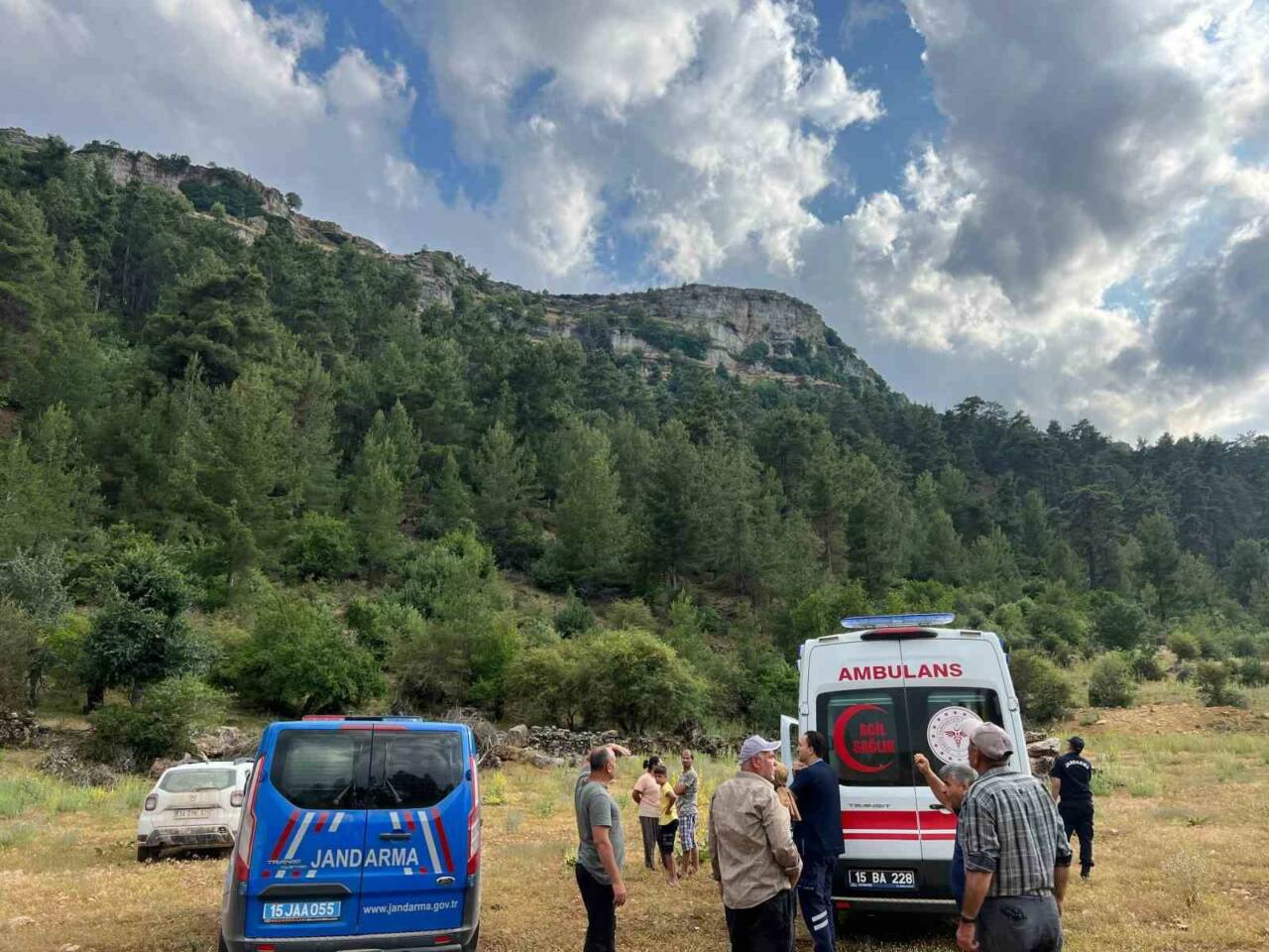 Burdur’un Bucak ilçesinde ot toplamak için Kremna Antik Kenti’ne çıkan