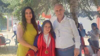 Kahramanmaraş’ta özel gereksinimli çocuklar, mezuniyet coşkusu yaşadı. Dulkadiroğlu İlçesi Özel