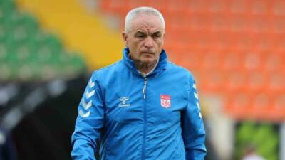Sivasspor ile sözleşmesi sona eren Teknik Direktör Rıza Çalımbay veda