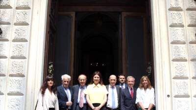 - İtalya-Türkiye Derneği Başkanı emekli büyükelçi Carlo Marsili:
- "Amacımız, Türkiye'yi