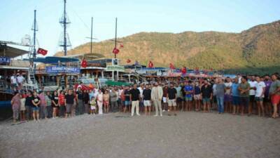 Antalya’nın Kumluca ilçesine bağlı turizm merkezlerinden Adrasan’da tekneciler tekne yanaşma