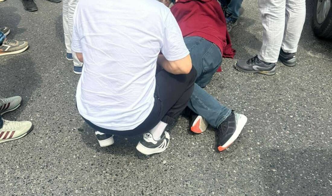 Sakarya’nın Serdivan ilçesinde otomobil ile motosikletin çarpışması neticesinde meydana gelen