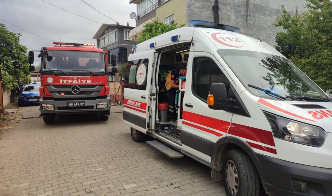 SAMSUN (AA) – Samsun’un Çarşamba ilçesinde evde çıkan yangında dumandan