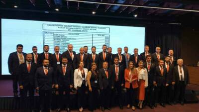 Samsunspor Kulübü Olağan Genel Kurulu’nda mevcut Başkan Yüksel Yıldırım, güven