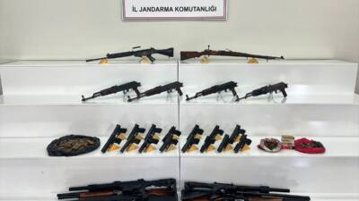 ŞANLIURFA (AA) – Şanlıurfa’nın Viranşehir ilçesinde, samanlık ve kayalıklar arasına