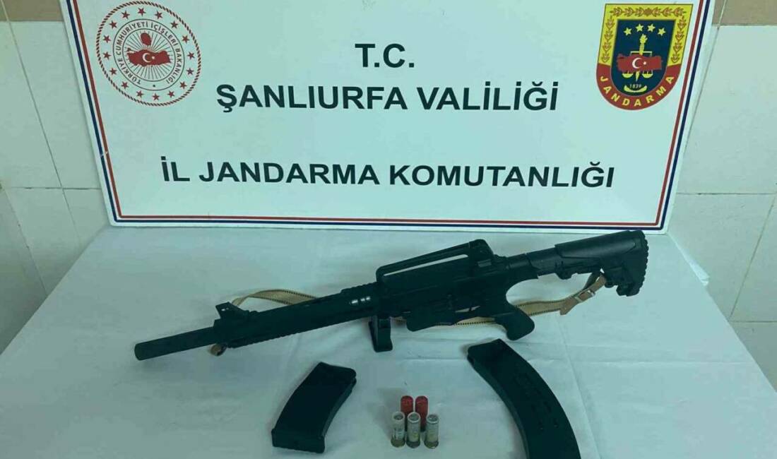 Şanlıurfa’da silah kaçakçılarına yapılan operasyonda çok sayıda silah ele geçirildi.