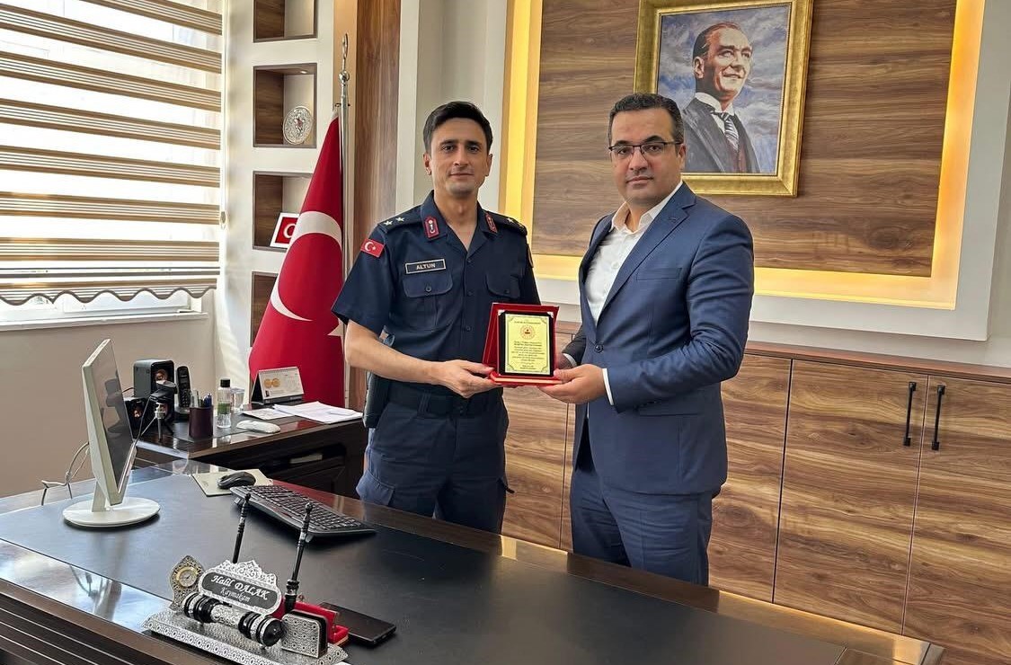 Manisa’nın Sarıgöl ilçesinde başarılı görevler yürüten İlçe Jandarma Komutanı Üsteğmen