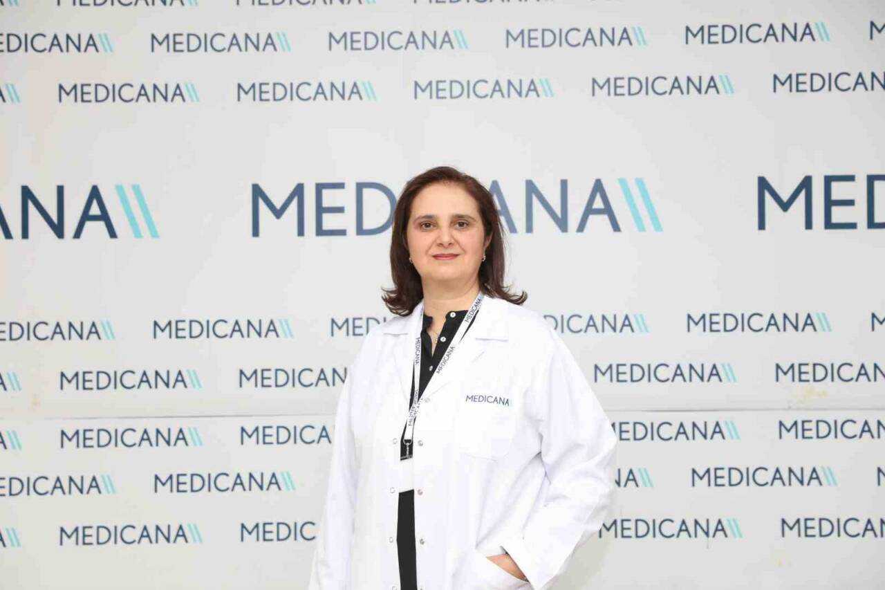 Genellikle bacaklarda belirginleşen, genişlemiş ve kıvrımlı hale gelmiş toplardamarların neden