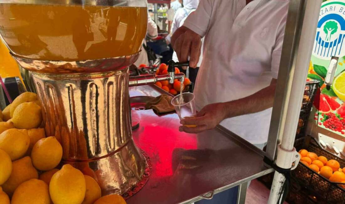 Yaz aylarının gelmesiyle ve turistlerin çoğalmasıyla Eskişehir’e özgü sifon limonataya