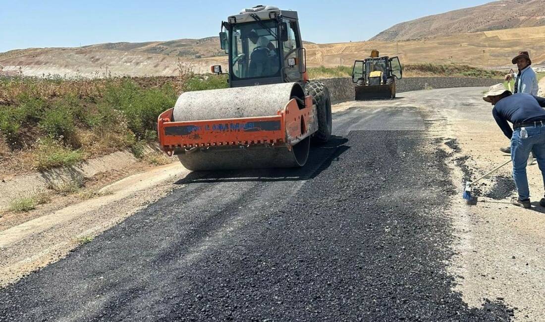 Siirt’te kırsal yollar yerli üretimle yenileniyor. Siirt İl Özel İdaresi,