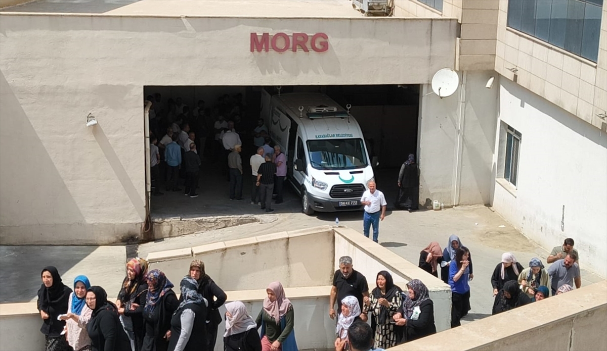 SİİRT (AA) – Siirt’in Kurtalan ilçesinde otomobil ile kamyonun çarpıştığı