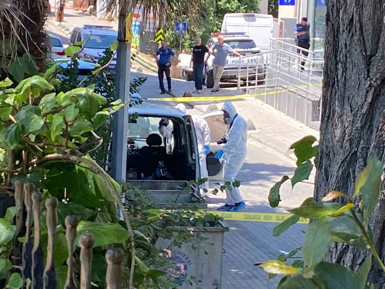 Şile’de park halindeki otomobilin içerisinde erkek cesedi bulundu. Şile Çavuş