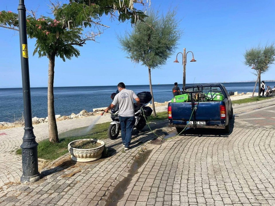 Silivri Belediyesi, yaz mevsimiyle birlikte artış gösteren zararlı haşerelere karşı