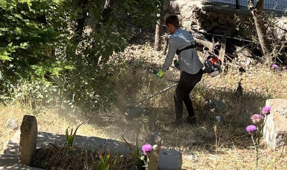 Şırnak Belediyesi, Kurban Bayramı öncesinde vatandaşların mezarlık ziyaretlerini daha düzenli