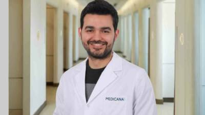 Omurga eğriliği olarak gözlemlenen skolyoz, çocukluk ile ergenlik dönemlerinde sıkça