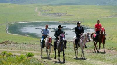 Erzurum’daki doğa gezisinde Vali Mustafa Çiftçi ve Atatürk Üniversitesi Rektörü