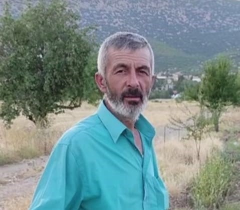 Denizli’nin Acıpayam İlçesinde ovada park halinde bulunan aracım içinde ceset