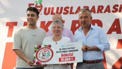 TEKİRDAĞ (AA) – Tekirdağ’da “59. Uluslararası Kiraz Festivali”, açılış töreniyle