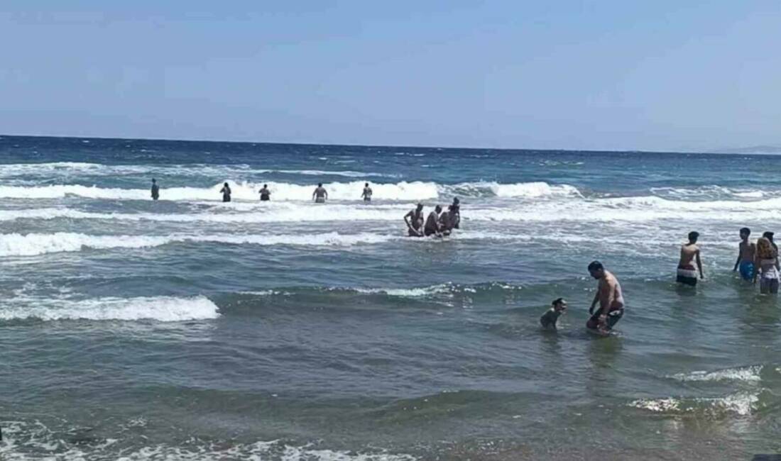Tekirdağ’ın Süleymanpaşa ilçesi Kumbağ sahilinde denize giren 3 kişi, farklı