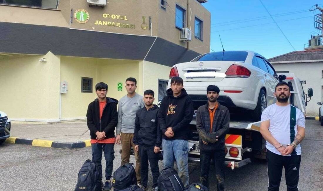 Tekirdağ’ın Ergene Mahallesi’nde jandarma ekiplerinin yol kontrolü sırasında 5 yabancı