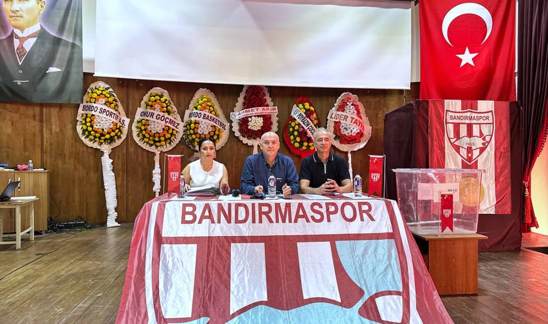 BALIKESİR (AA)- Teksüt Bandırmaspor Kulübünün gerçekleştirilen olağanüstü genel kurul toplantısının
