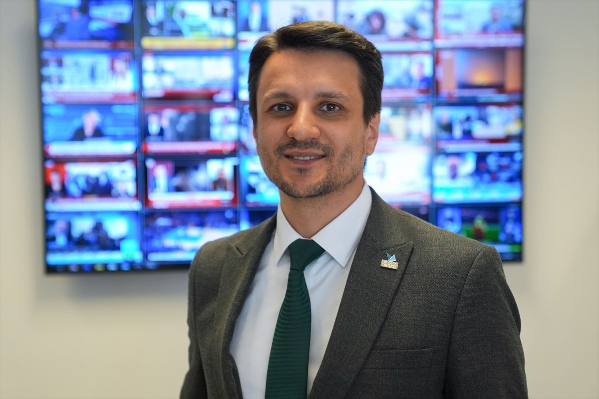 - Bilişim Vadisi Genel Müdürü Erkam Tüzgen:
- "Buradan dünyaya girişimciler