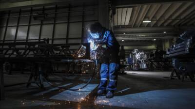 Sanayi üretim endeksi, nisanda aylık bazda yüzde 3,1 gerilerken yıllık