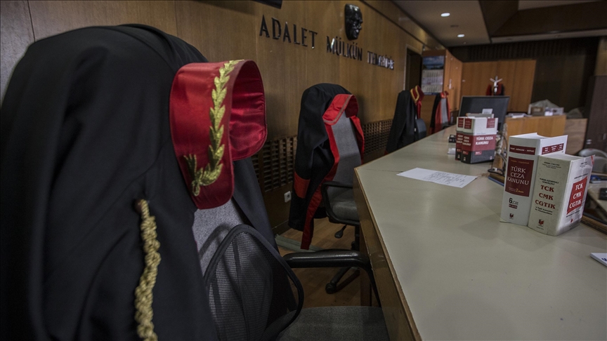 Esenyurt'ta çocuk sağlığı ve hastalıkları uzmanı Dr. Asilhan Kılınçlı'ya aracıyla
