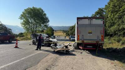 TOKAT (AA) – Tokat’ın Niksar ilçesinde hafif ticari aracın park