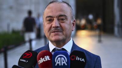 - Topkapı Sarayı Daire Başkanı İlhan Kocaman:
- "Mümkün olduğu kadar