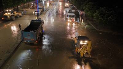 TRABZON (AA) – Trabzon Büyükşehir Belediyesinin 184 personeli, 165 araçla