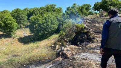Tunceli’de gübrenin tutuşmasıyla başlayan yangın, köylülerin erken müdahalesiyle köye sıçramadan