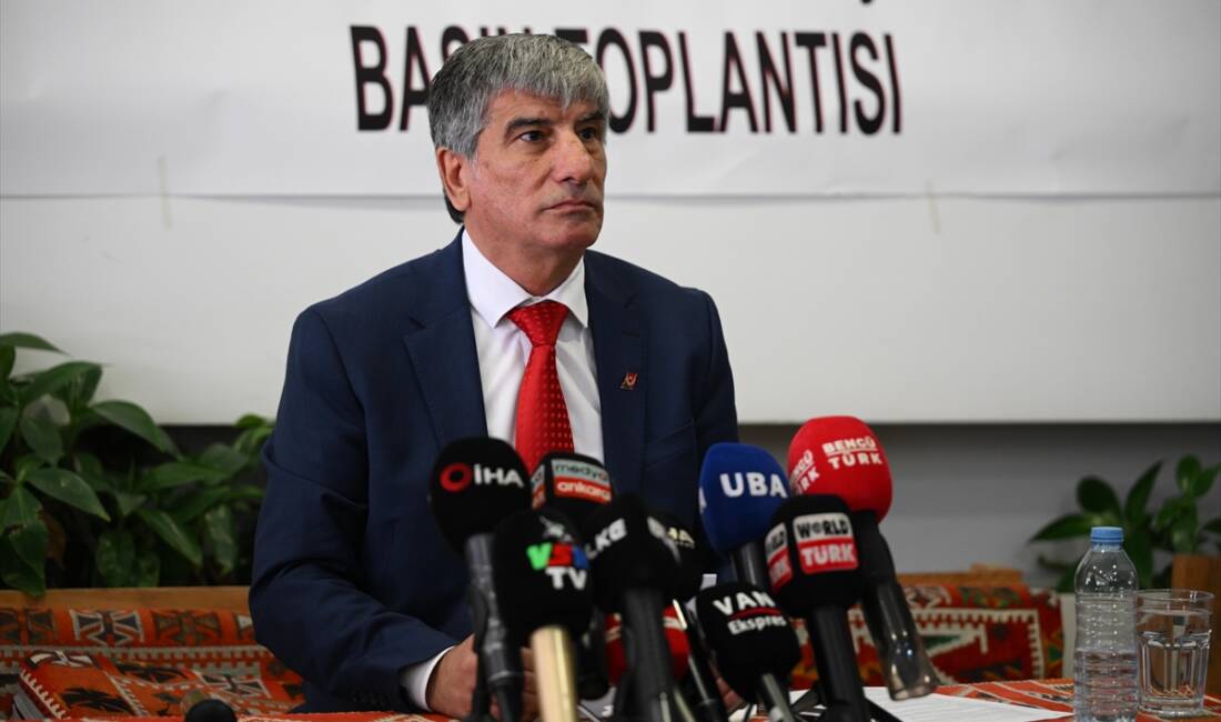 - "Amacımız Vanspor FK'yi Süper Lig'e çıkarmaktır. Allah nasip ederse