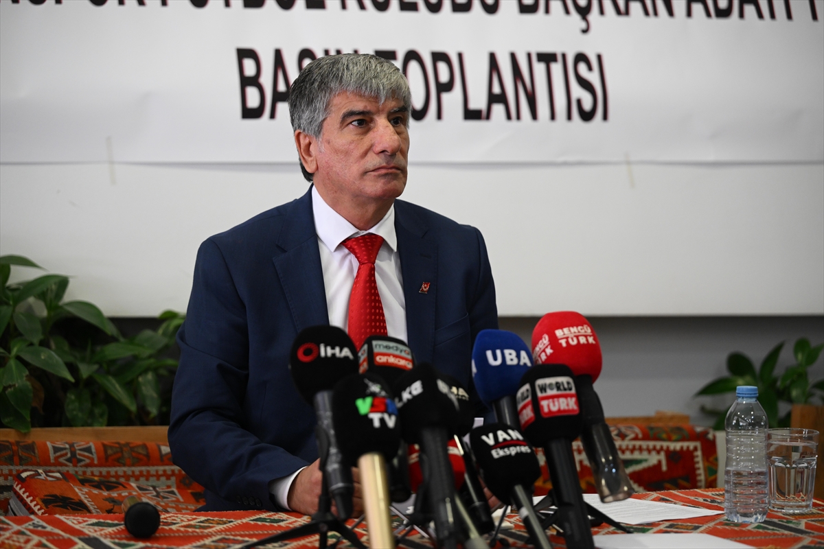 - "Amacımız Vanspor FK'yi Süper Lig'e çıkarmaktır. Allah nasip ederse