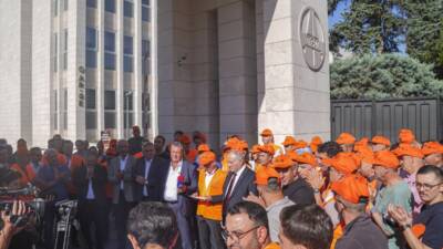 - "Bu işi fazla uzatmadan ve işçi arkadaşlarımızı da fazla