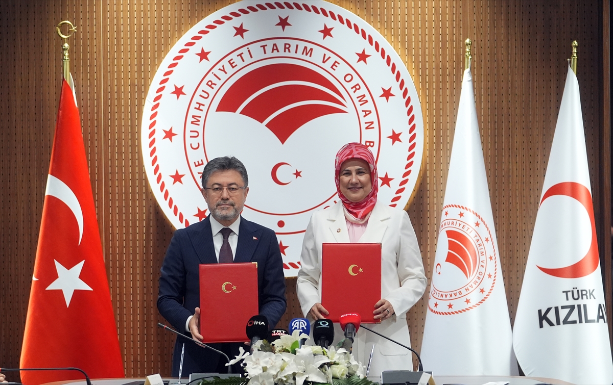 - Tarım ve Orman Bakanı İbrahim Yumaklı:
- "Bir ünite kan