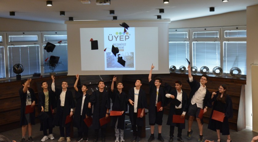Anadolu Üniversitesi Üstün Yetenekliler Eğitim Programları Uygulama ve Araştırma Merkezi