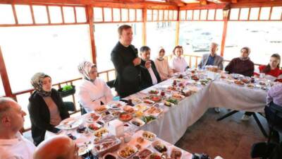 Erzincan Valisi Hamza Aydoğdu Hünerli Eller Kadın Kooperatifi Kahvaltı Salonu’nda