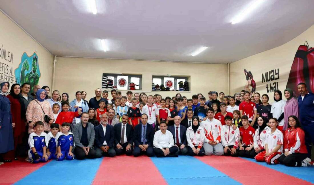 Kayseri Valisi Gökmen Çiçek, ulusal ve uluslararası şampiyonalarda kick boks,